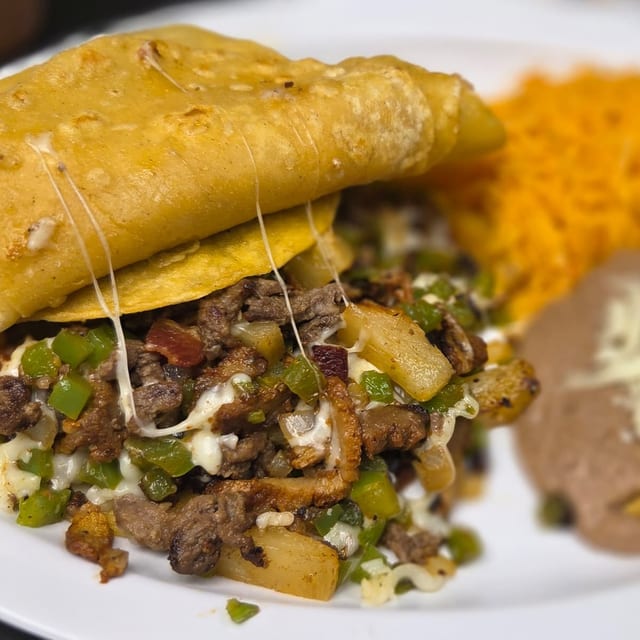 Big Alambre – A True Mexican Feast!.